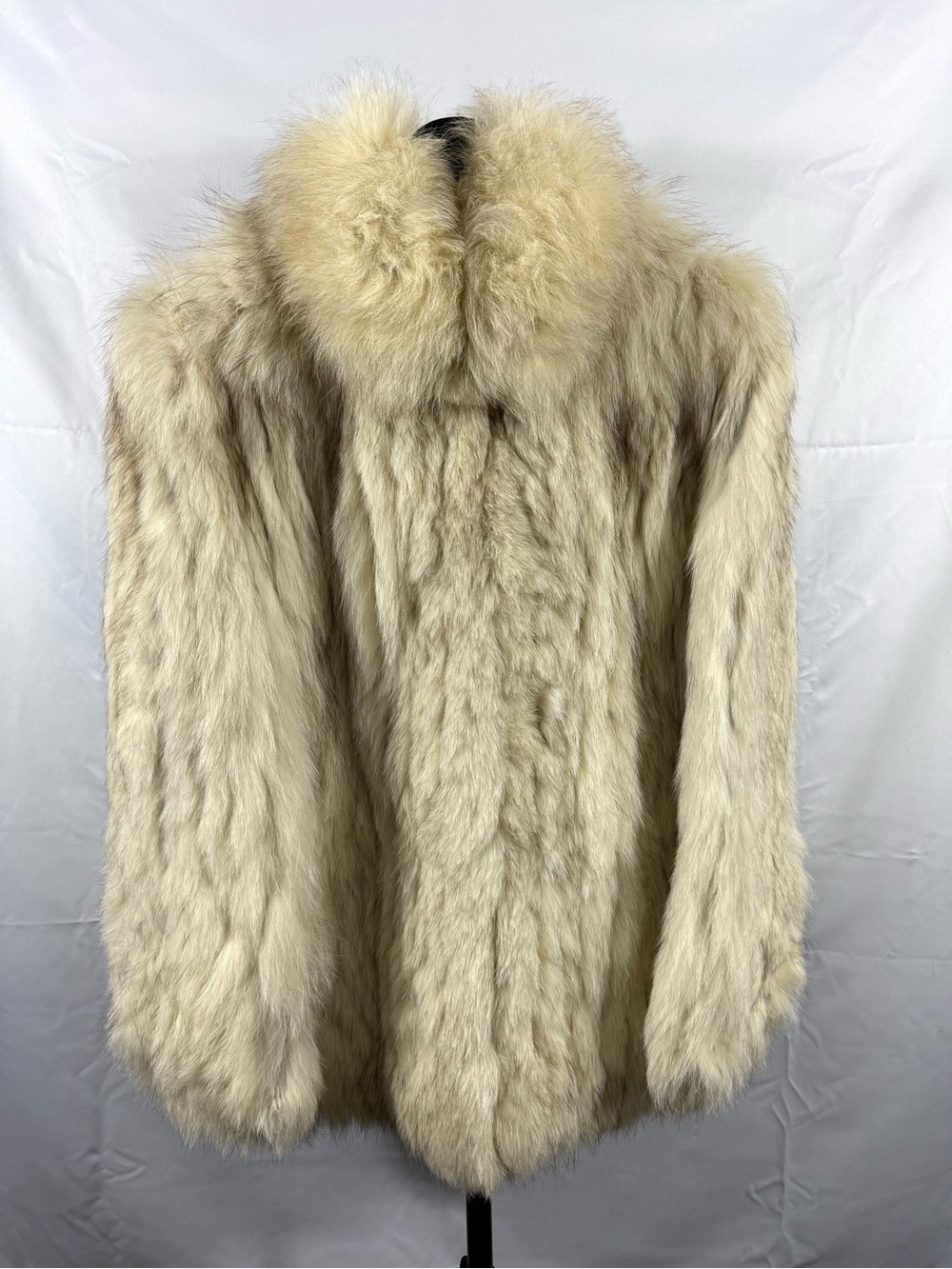 Vintage Saga Fox Genuine Fox Fur Coat Ivory Women’s M Made in Korea